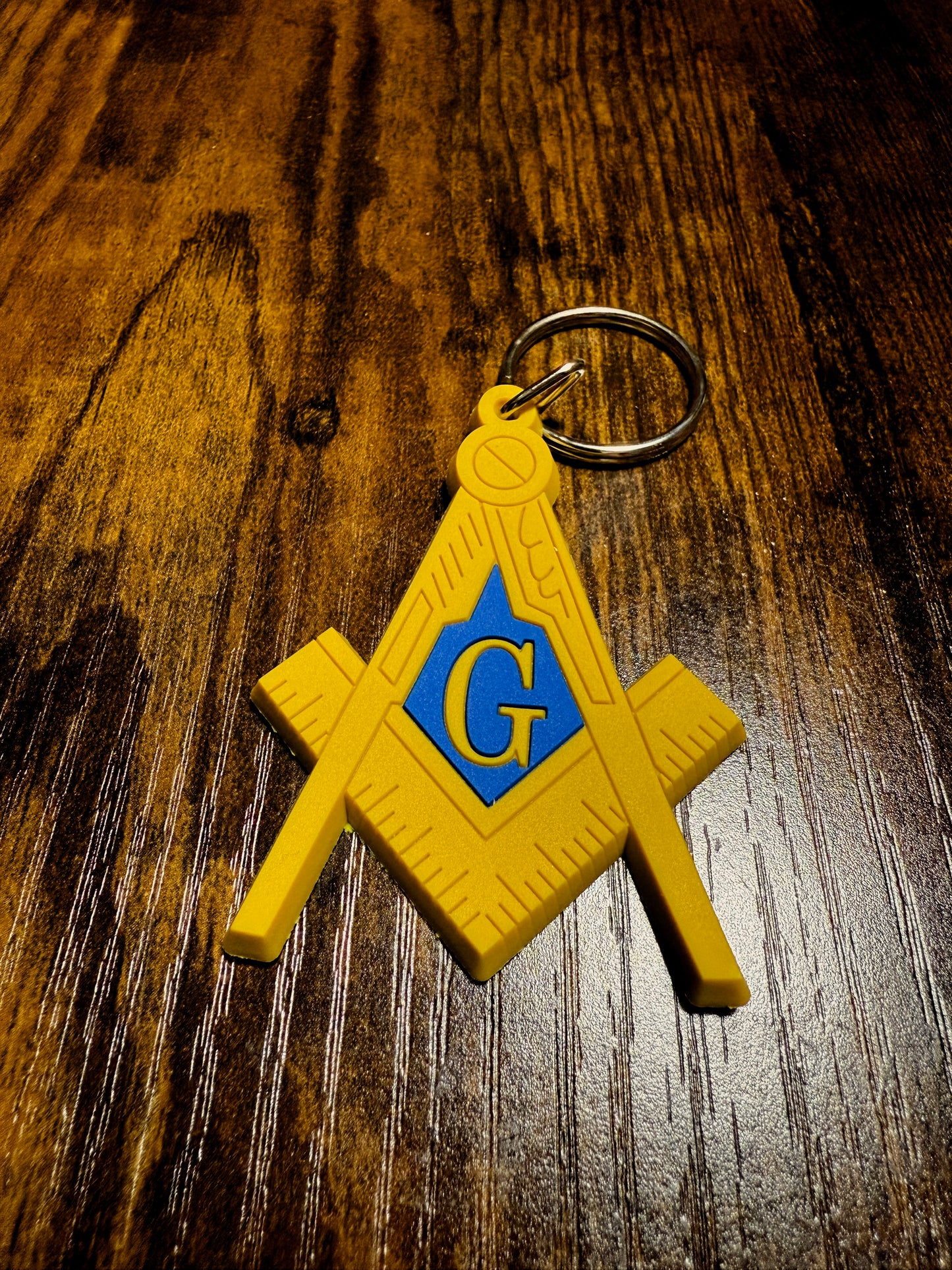 Mason - Masonic Letter Key Chain - 550strong